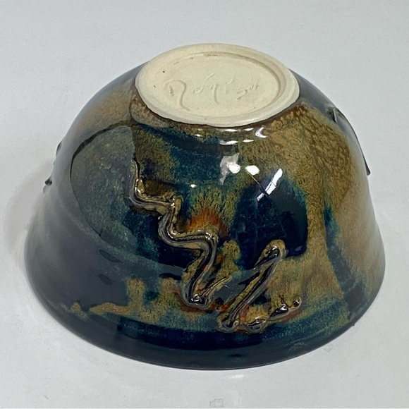 Studio Art Pottery Navy Blue Brown Glossy Textured Glazed Bowl 5.75” x 3” Signed - Picture 9 of 16